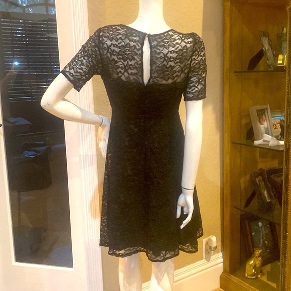 Donna Morgan for Pea In The Pod Black/Gold Lace Maternity Dress Sz S - Picture 5 of 8